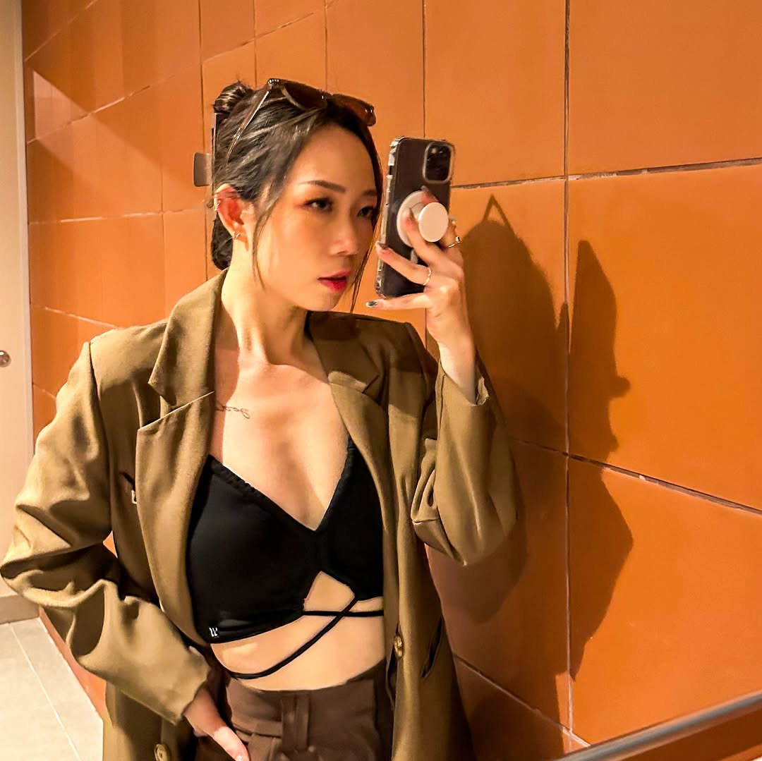 ALICIAHZY X POPSOCKETS SINGAPORE